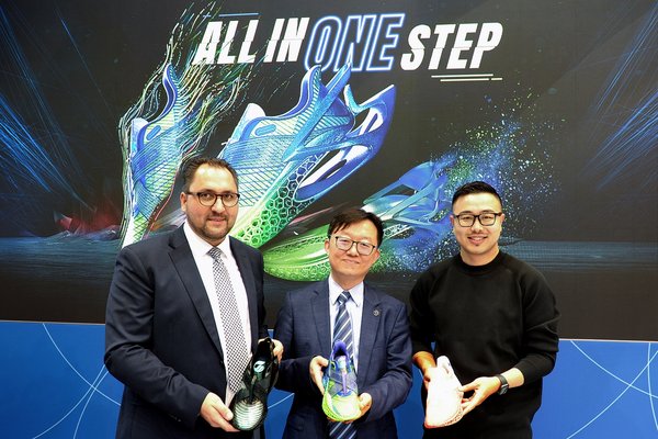 匹克体育与万华化学共同推出全新3D打印运动鞋“The Next”