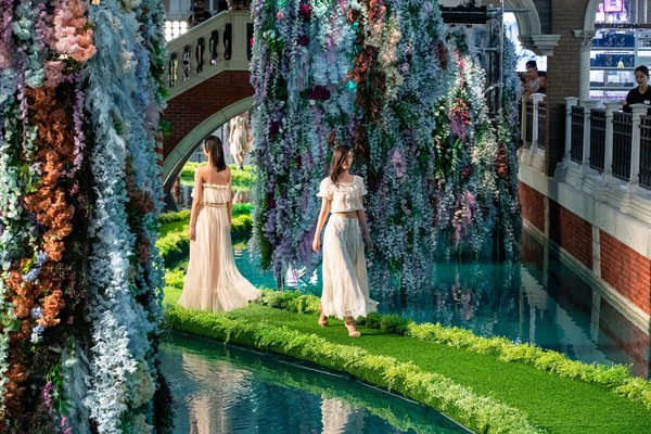 The third Sands Macao Fashion Week, held Oct. 17-23, 2019, saw seven days of innovative fashion shows on the Grand Canal at Shoppes at Venetian, Walk on Water Show.