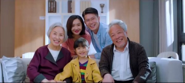 零食白热竞争中的“出水芙蓉”，来伊份发布公益短片讲述幸福家庭