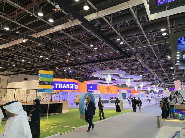 2019年中东迪拜电子通信展使用逾1000平米的艾比森LED