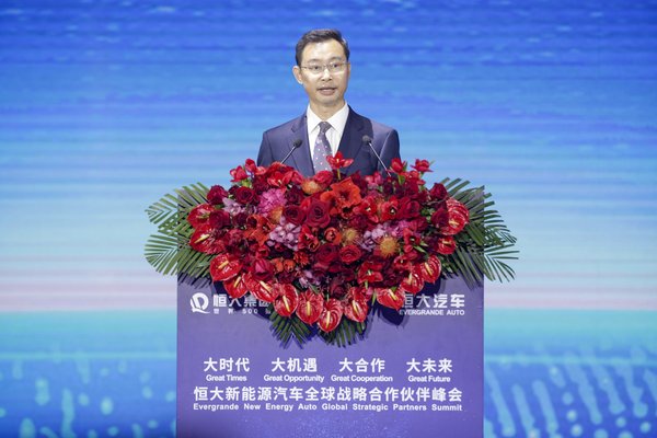 11月12日、広州市市長の温国輝が行う講演