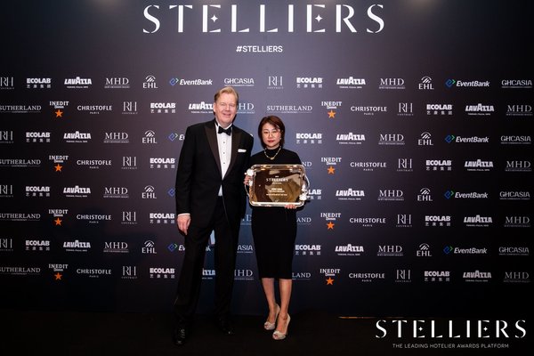 Mr Jorgen Christensen, General Manager of Niccolo Changsha (left), and Ms Heidi Tang (right)