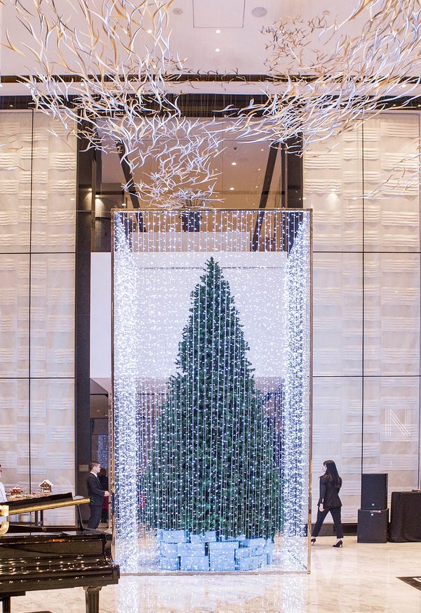 成都尼依格罗酒店圣诞点灯仪式完美落幕 华丽开启2019时尚圣诞季