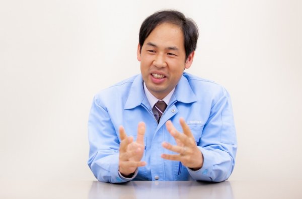 Takashi Usui, Research Scientist, Mechanical Systems Laboratory, Research & Development Div., Toshiba Corporation (saat diwawancarai)