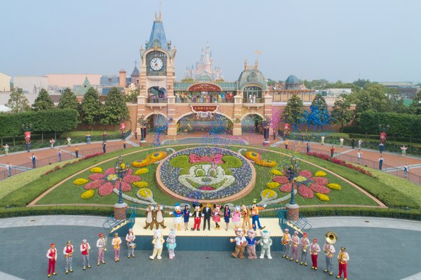 上海迪士尼乐园重新开放，欢迎游客回到充满欢乐的奇妙世界