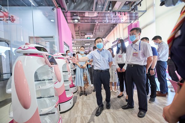 Country Garden Bina Kompleks Restoran Robot Pertama Seumpamanya di Dunia di Guangdong, China