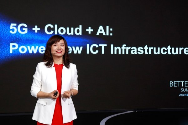 BWS2020에서 연설하는 화웨이 국제 클라우드 및 AI 사업부 사장 Jacqueline Shi