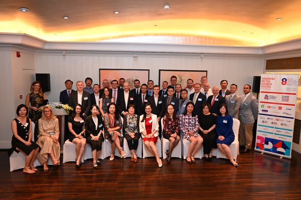 BBA 2020 – group photo of sponsors, judges and finalists
