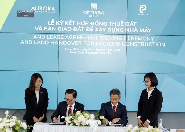 Cat Tuong Group held Land Lease Agreement Signing Ceremony and Land Handover for Factory Construction at AURORA IP