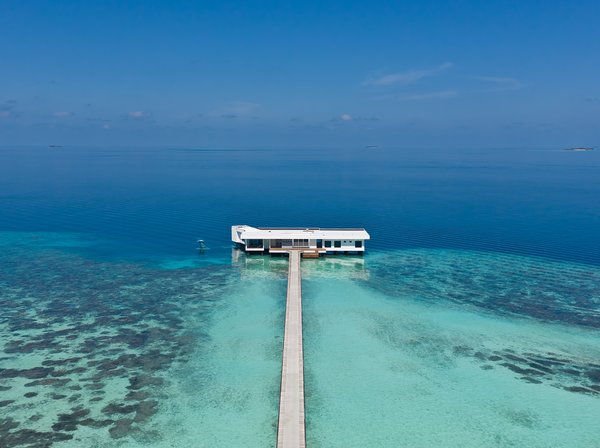 马尔代夫伦格里岛康莱德度假村提供全球首栋海底独立别墅The Muraka