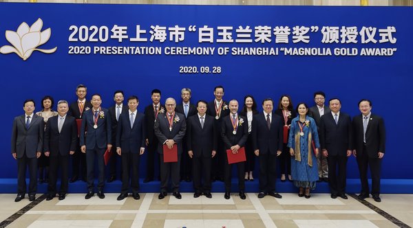 飞利浦大中华区总裁何国伟荣膺2020年度上海市“白玉兰荣誉奖”