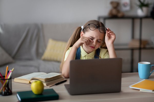 虚拟学习增加导致儿童视力受影响 | 美通社